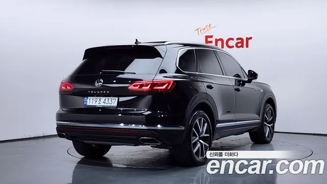 Volkswagen Touareg 2023 thumb 2
