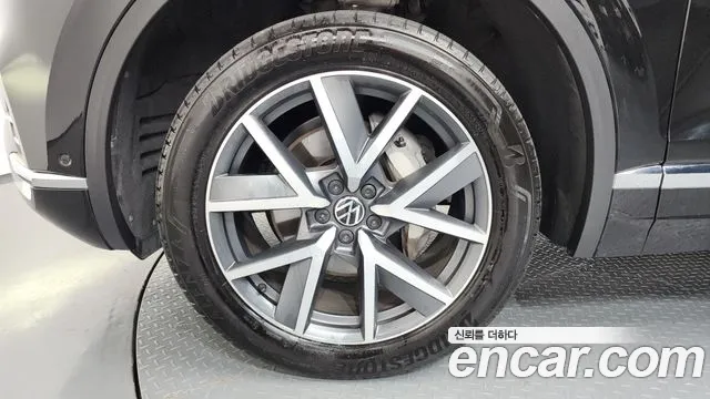 Volkswagen Touareg 2023 thumb 5