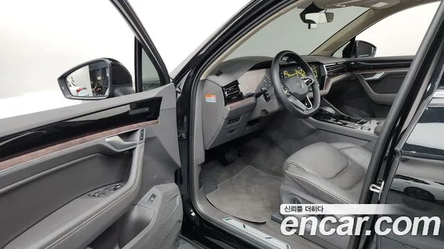 Volkswagen Touareg 2023 thumb 10