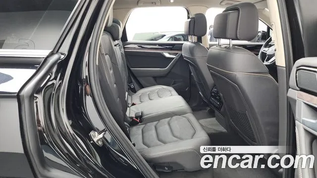 Volkswagen Touareg 2023 thumb 11