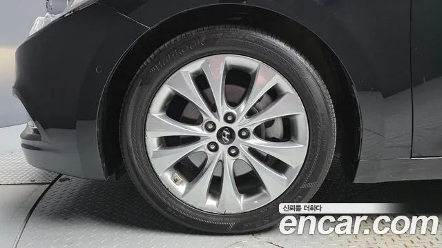 Hyundai Grandeur 2011 thumb 5