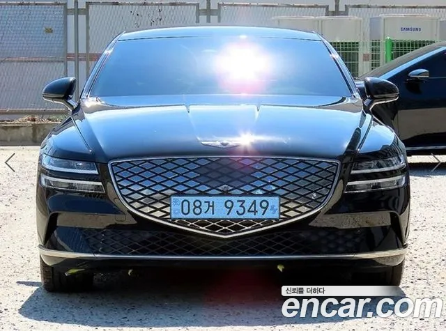 Genesis G80 2022 thumb 2