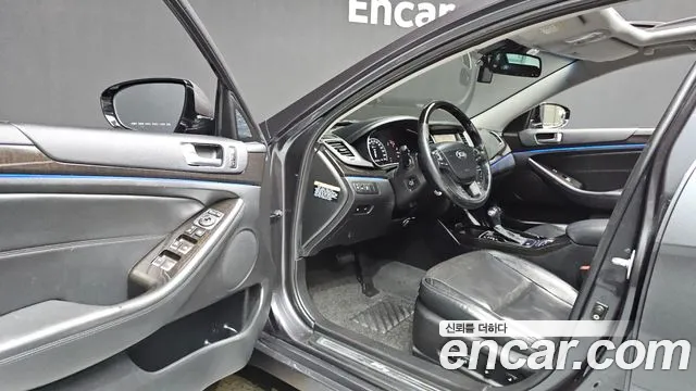 Kia K7 2013 thumb 10