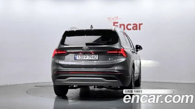Hyundai Santa Fe 2023 thumb 4