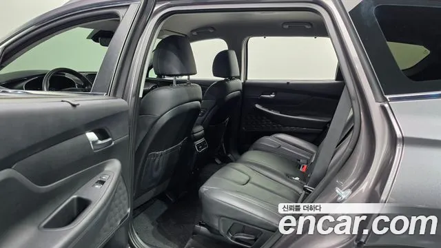 Hyundai Santa Fe 2023 thumb 11