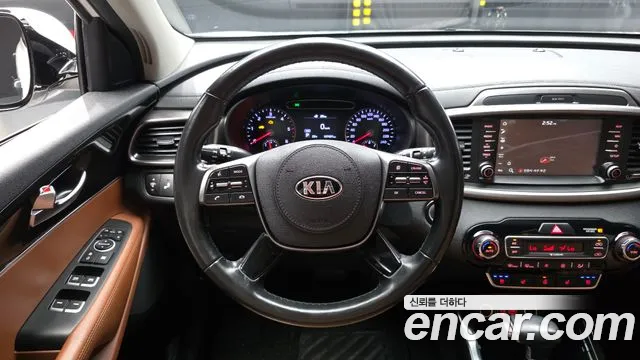 Kia Sorento 2017 thumb 12