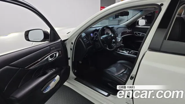 Infiniti Q70 2019 thumb 9