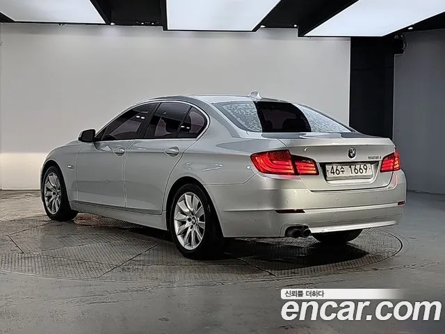 BMW 5-Series 2013 thumb 3