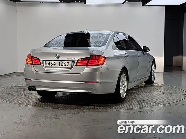 BMW 5-Series 2013 thumb 4