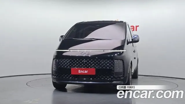 Hyundai Staria 2023 thumb 3