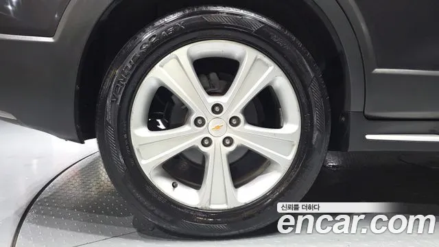ChevroletGMDaewoo Captiva 2013 thumb 5