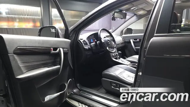 ChevroletGMDaewoo Captiva 2013 thumb 10