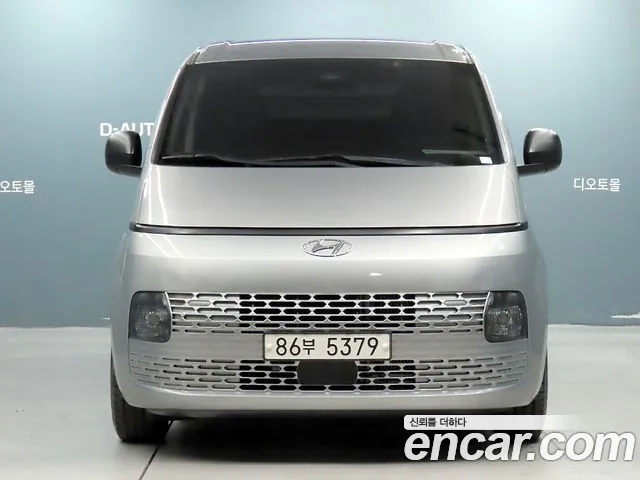 Hyundai Staria 2021 thumb 2