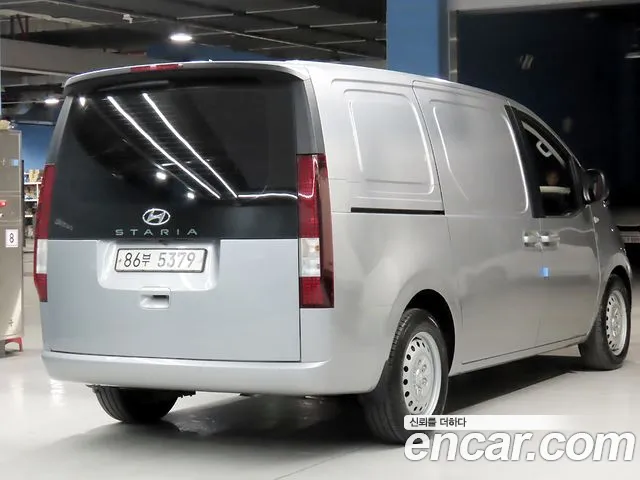 Hyundai Staria 2021 thumb 4