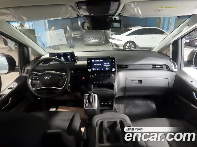 Hyundai Staria 2021 thumb 5