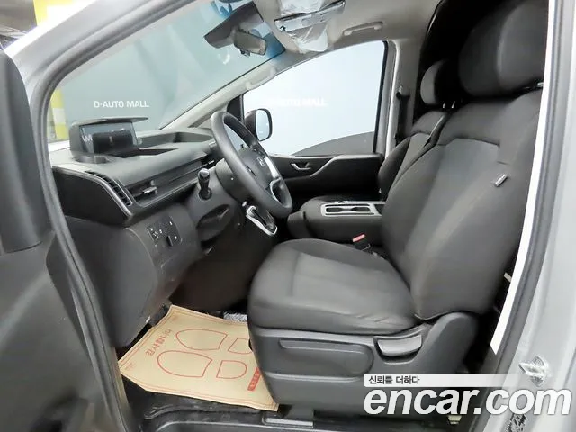 Hyundai Staria 2021 thumb 6