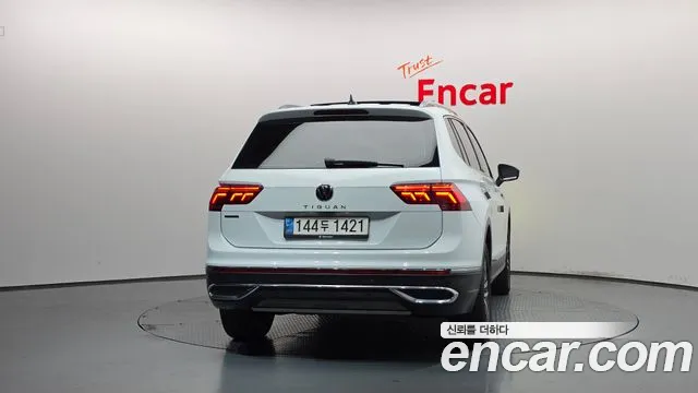 Volkswagen Tiguan 2022 thumb 4