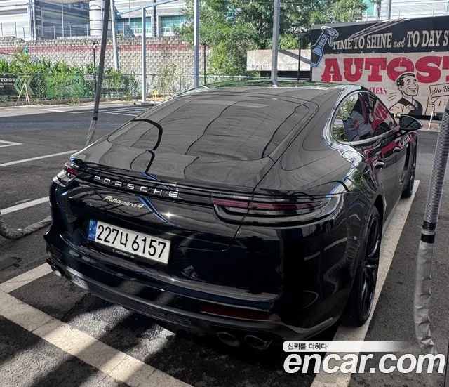 Porsche Panamera 2018 thumb 2