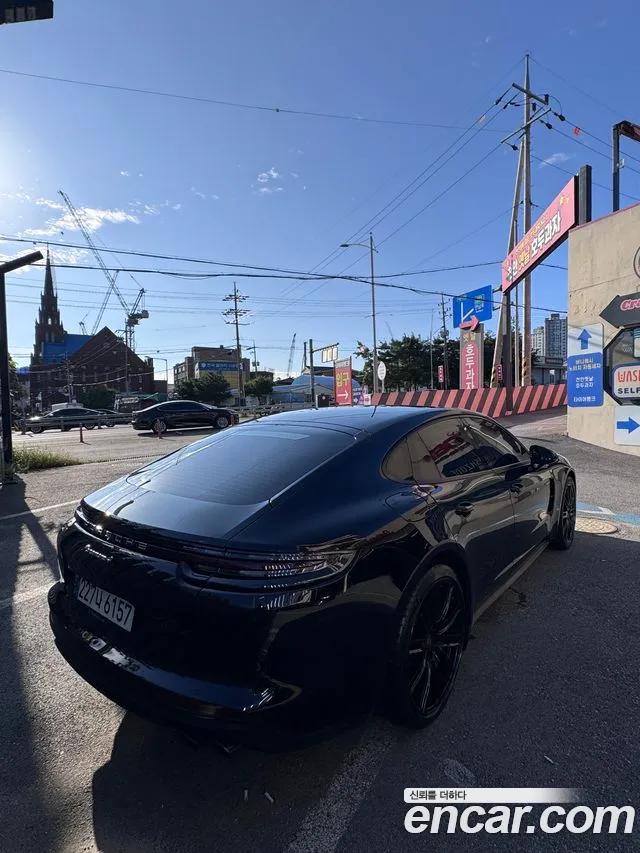 Porsche Panamera 2018 thumb 6