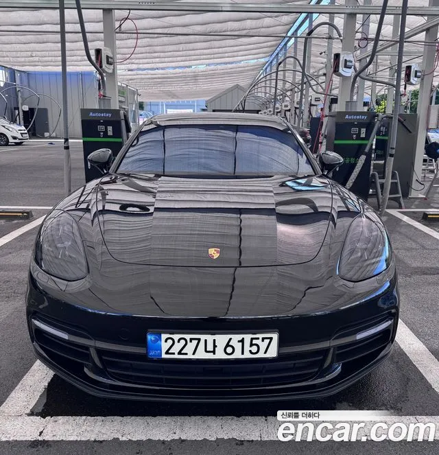 Porsche Panamera 2018 thumb 7