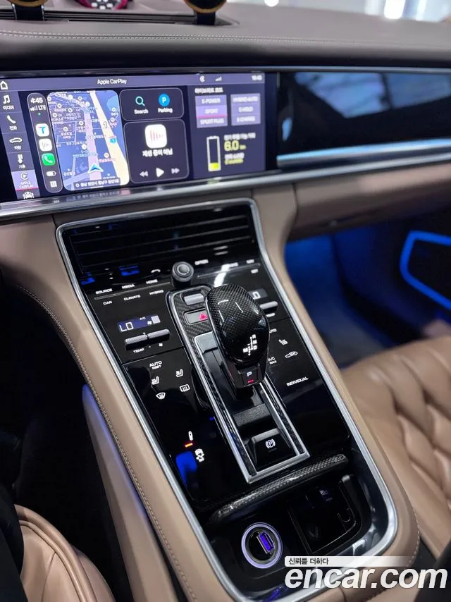 Porsche Panamera 2018 thumb 10