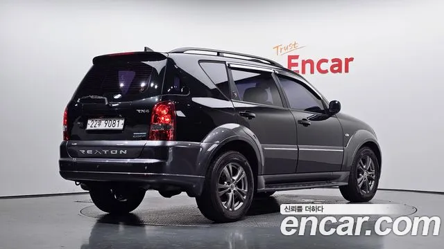 KG_Mobility_Ssangyong Rexton 2012 thumb 2