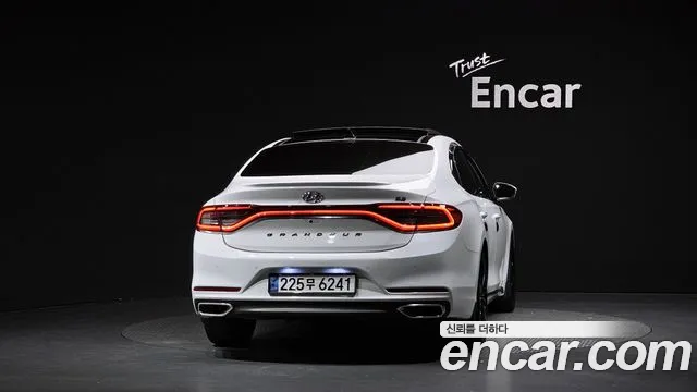 Hyundai Grandeur 2016 thumb 4