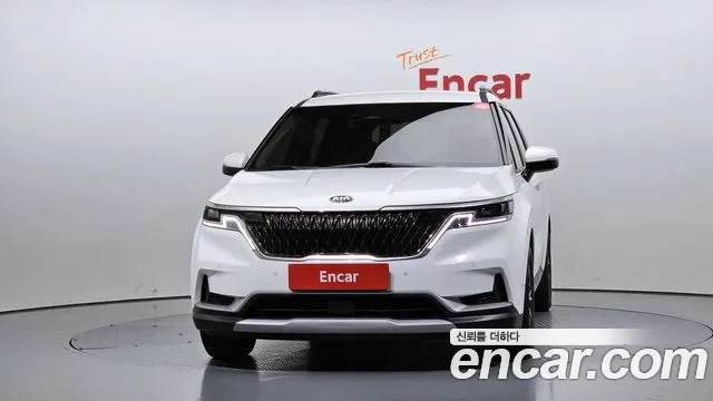 Kia Carnival 2021 thumb 3