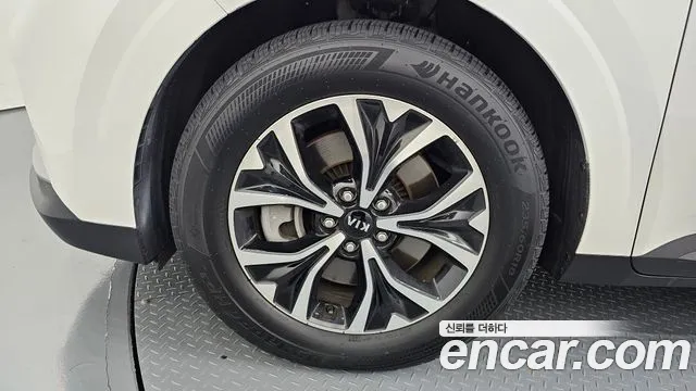 Kia Carnival 2021 thumb 5