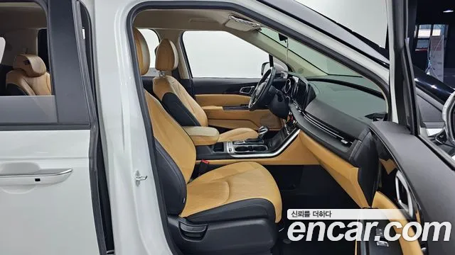 Kia Carnival 2021 thumb 11