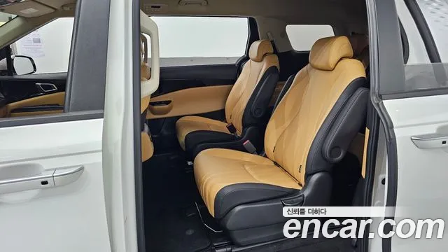 Kia Carnival 2021 thumb 12