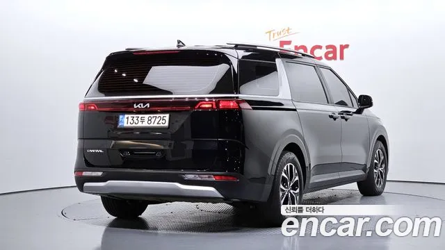 Kia Carnival 2023 thumb 2