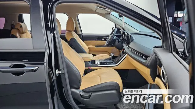 Kia Carnival 2023 thumb 11