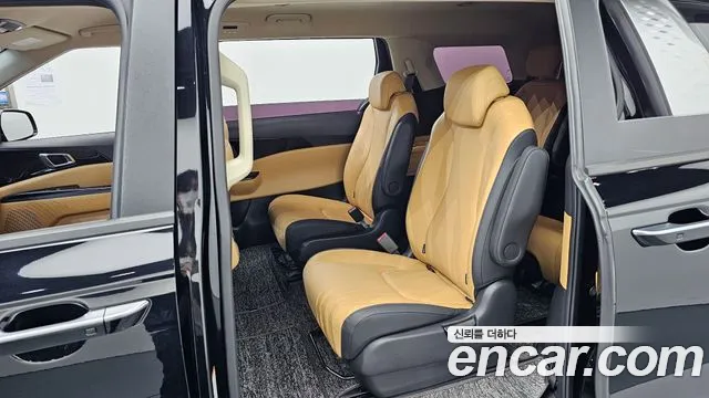 Kia Carnival 2023 thumb 12