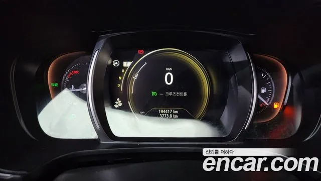 Renault-KoreaSamsung Koleos 2019 thumb 8