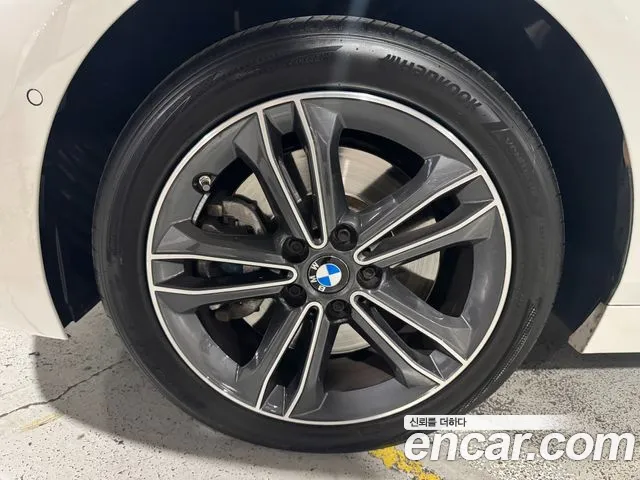 BMW 1-Series 2023 thumb 5