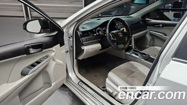 Toyota Camry 2012 thumb 10