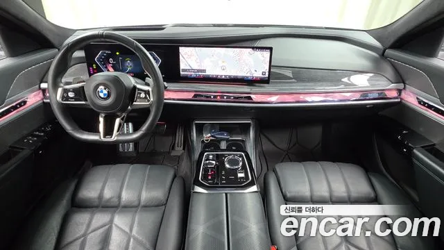 BMW 7-Series 2023 thumb 7