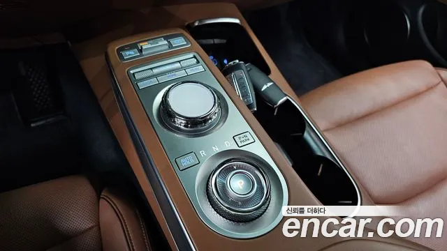 Genesis GV70 2022 thumb 8