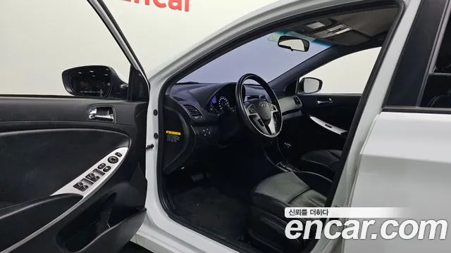 Hyundai Accent 2014 thumb 10