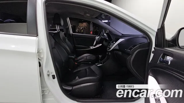 Hyundai Accent 2014 thumb 11