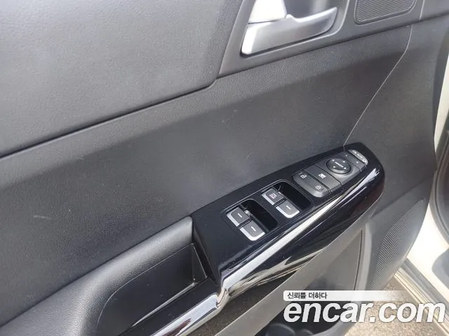 Kia Sportage 2017 thumb 10