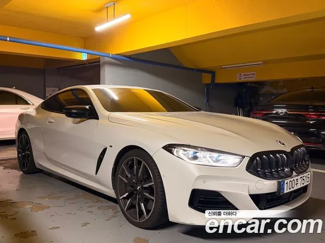 BMW 8-Series 2022 thumb 2