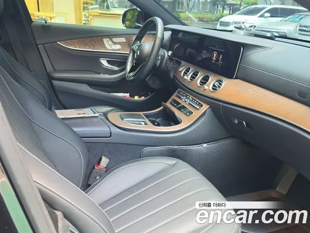 Mercedes-Benz E-Класс 2022 thumb 9