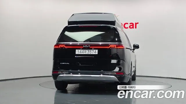 Kia Carnival 2021 thumb 4