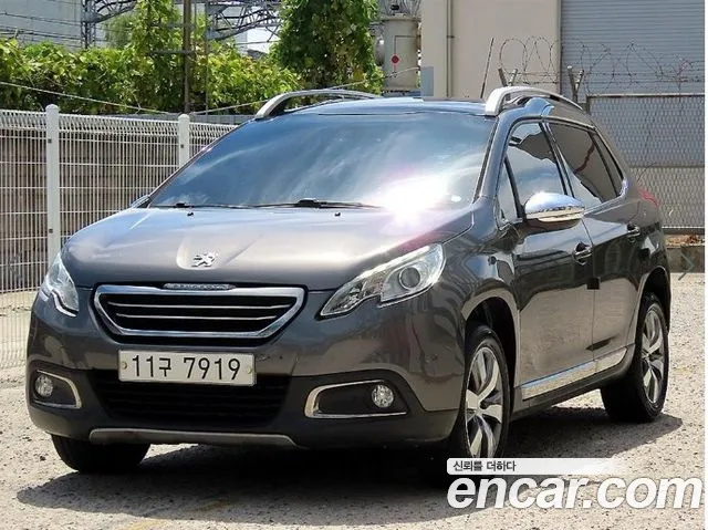 Peugeot 2008 2015 thumb 2