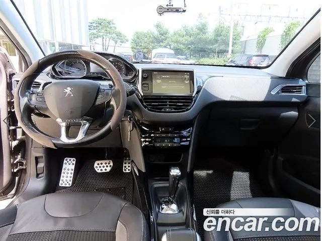 Peugeot 2008 2015 thumb 7