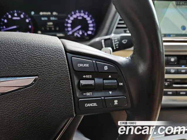 Genesis G80 2017 thumb 9