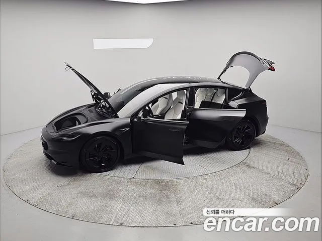 Tesla Model 3 2024 thumb 5