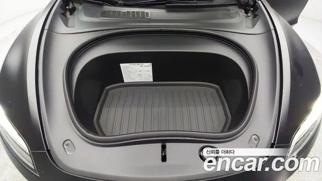 Tesla Model 3 2024 thumb 7